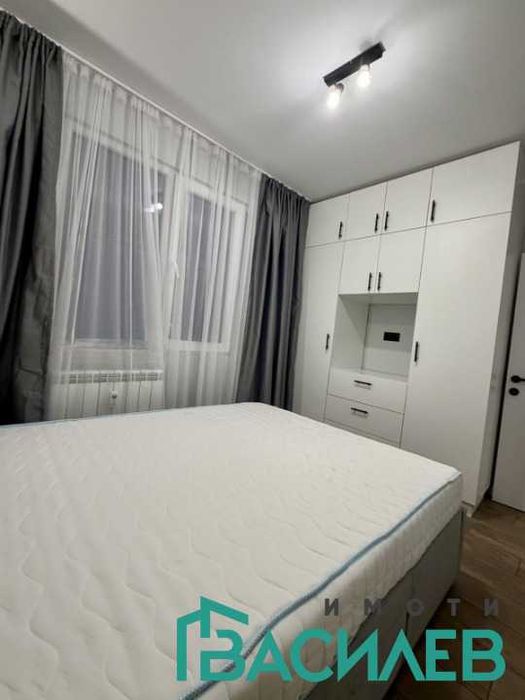 Продава се Двустаен апартамент в София, Център - 45 кв.м за 1814 €/кв.м - Снимка #4