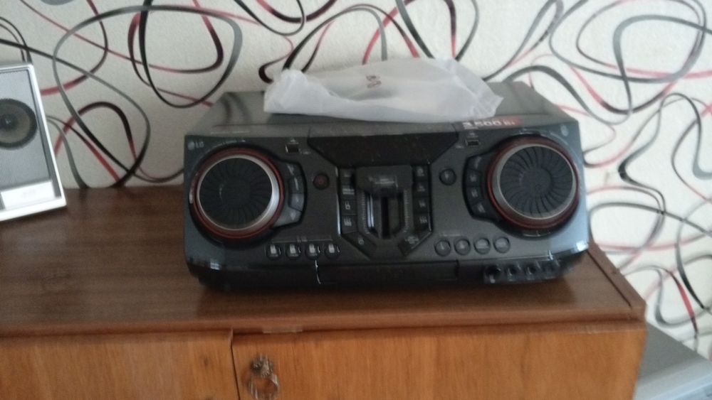 LG музыкальный центр