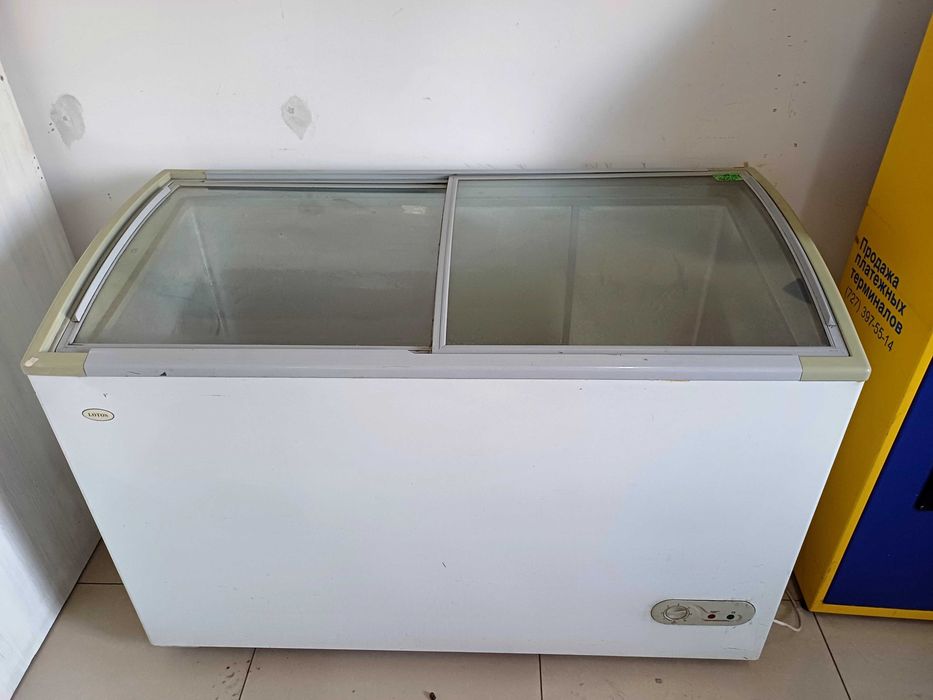 Морозилка бирюса стекло