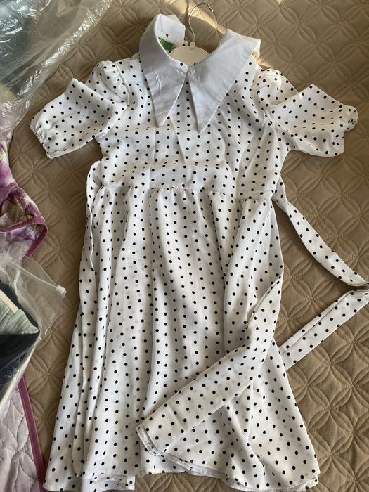 Платье в горошек новое