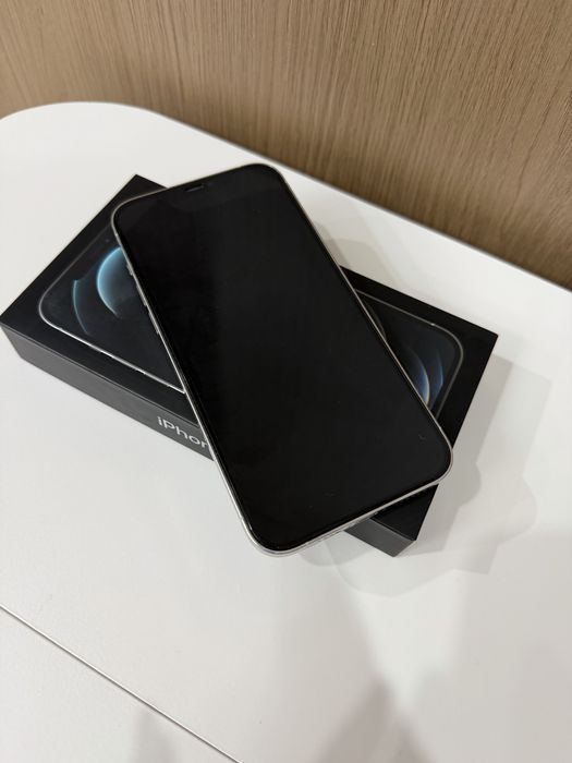 Продаётся iPhone 12 Pro Max, 256 ГБ.