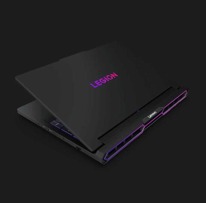 Lenovo Legion PRO 7 Ultra 9 275HX 32GB/1TB/RTX5080 16"WQXGA OLED
