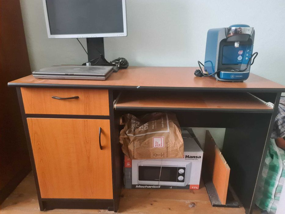 Birou cu scaun ergonomic