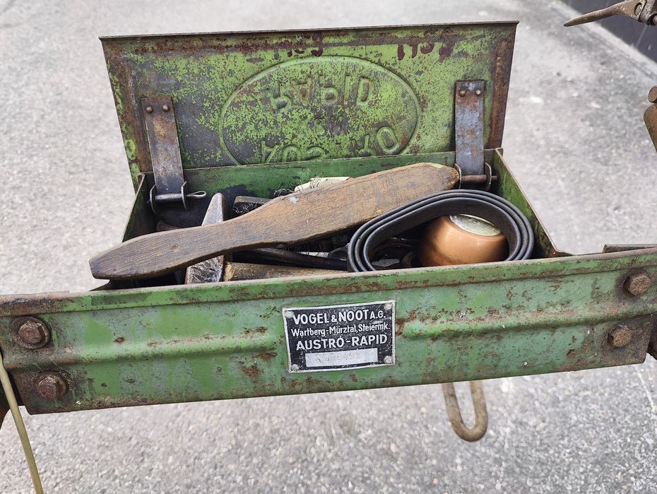 Палцова косачка работеща