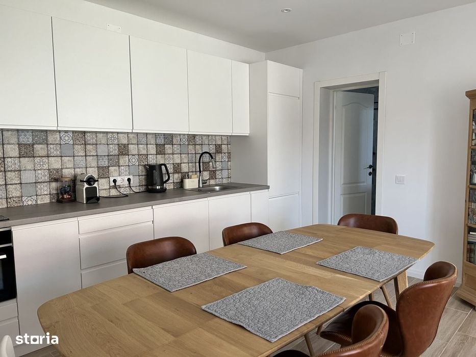 Casă complet renovată