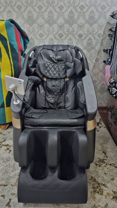 Срочно продам Массажное кресло