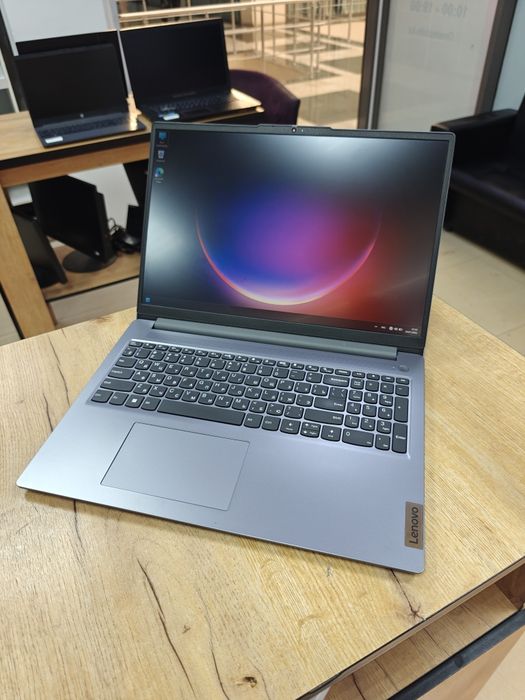 Ноутбук Lenovo Slim 3 | Core i5-12450H | 16/512гб