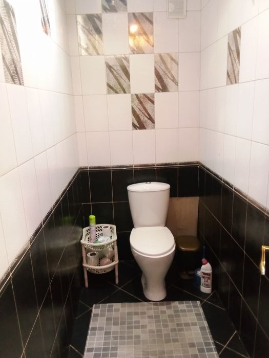 Продам половину коттеджа.