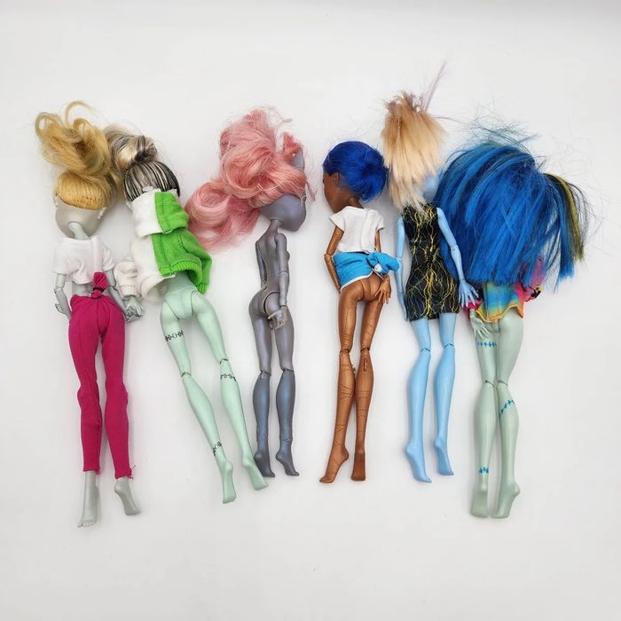 Păpuși Monster High
