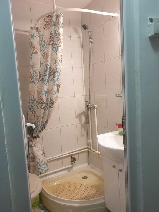 Închiriez garsonieră confort 3