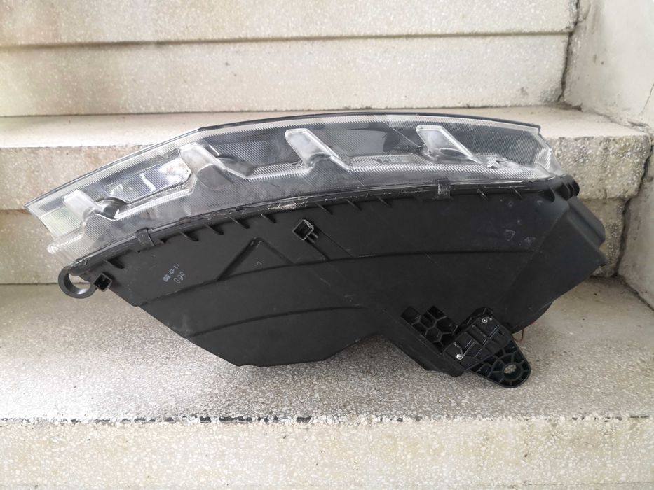 Фар Skoda Octavia ляв/Фар Шкода Октавиа Оригинален