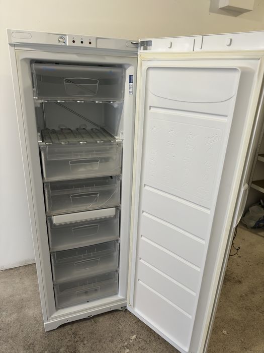 Фризер indesit uiaa12