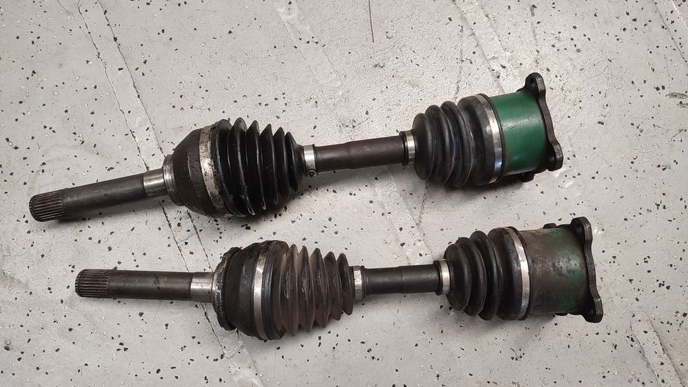 Привод передний Mitsubishi Montero