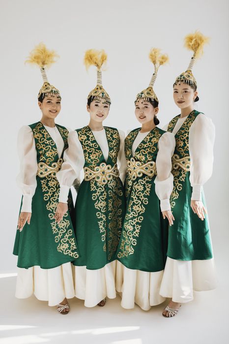 Продам танцевальные костюмы