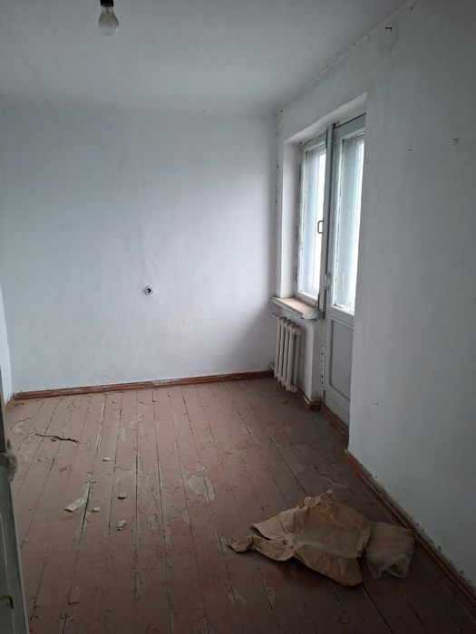 Продам 2 комнатную  квартиру