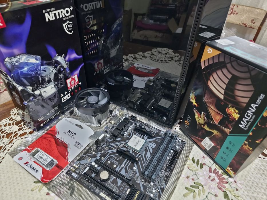Kit componente PC (RX 580, Ryzen 5 3400G, B450, SSD) -  sau pachet