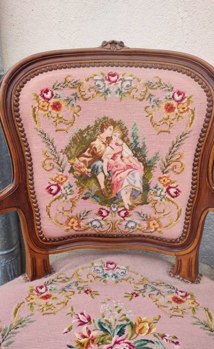 Антикварни кресла