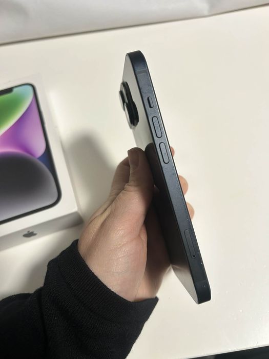 Продавам  iphone 14