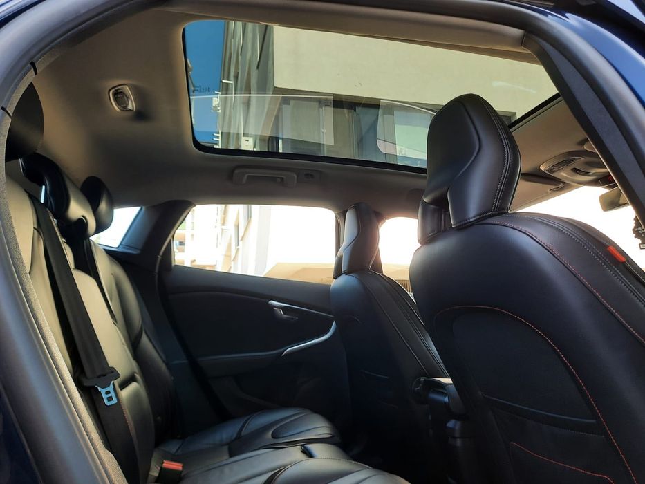 Volvo v40 D2 ocean race