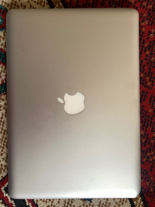 MacBook Pro ноутбук 2012 год