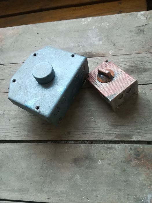 Замок накладной продам