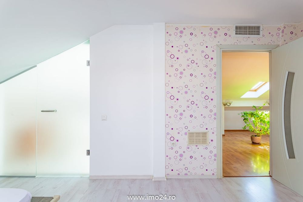 Apartament 4 camere, 204 mp + parcare, negociabil, rog seriozitate