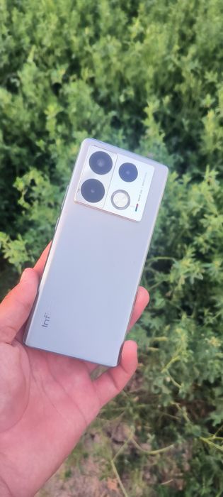 Infinix note 40 pro 12 /256