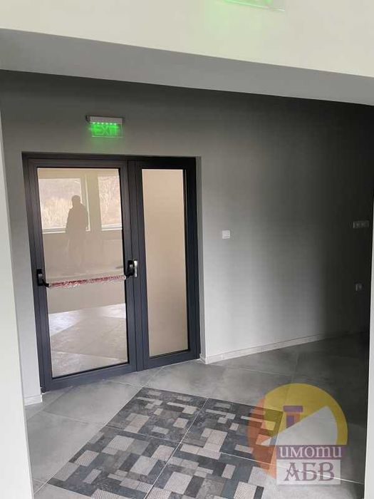 Продава се Офис в Велико Търново, Център - 230 кв.м за 1200 €/кв.м - Снимка #9