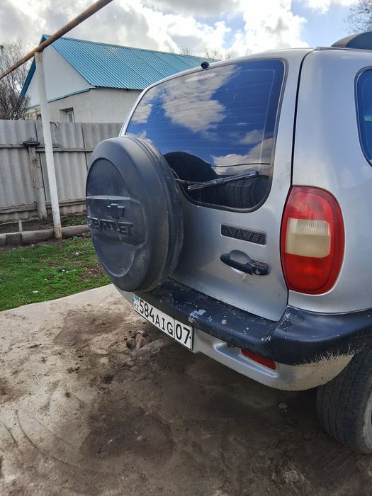 Продаётся Шевроле нива хорошие состояние
