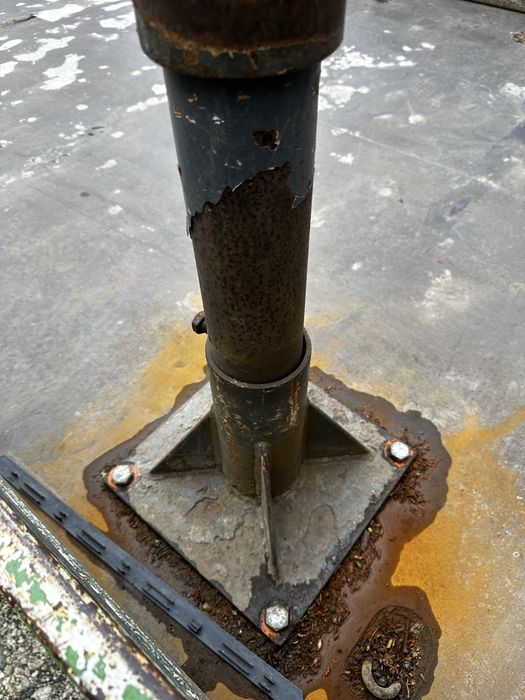 Малък кран за товарене