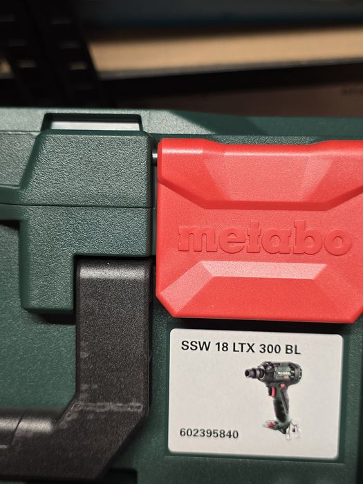 Акумулаторен ударен гайковерт Metabo SSW 18 LTX 300 BL