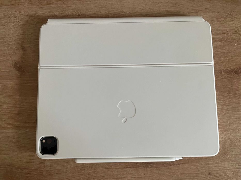 Ipad Pro 12.9 (5th Gen) + Magic Keyboard + Pen
