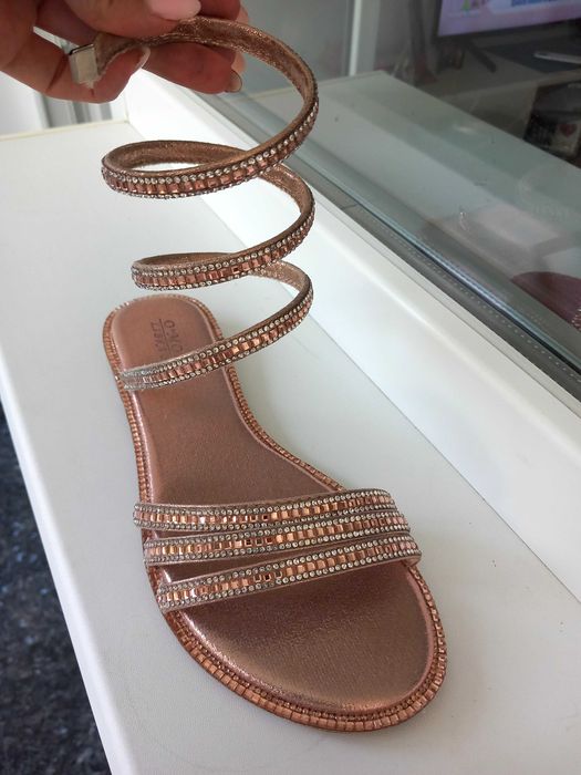 Sandale pe picior 39