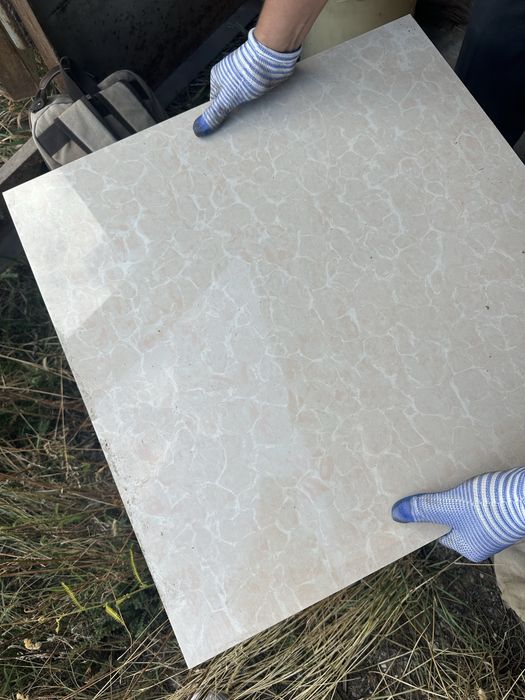 Продам плитку 60*60