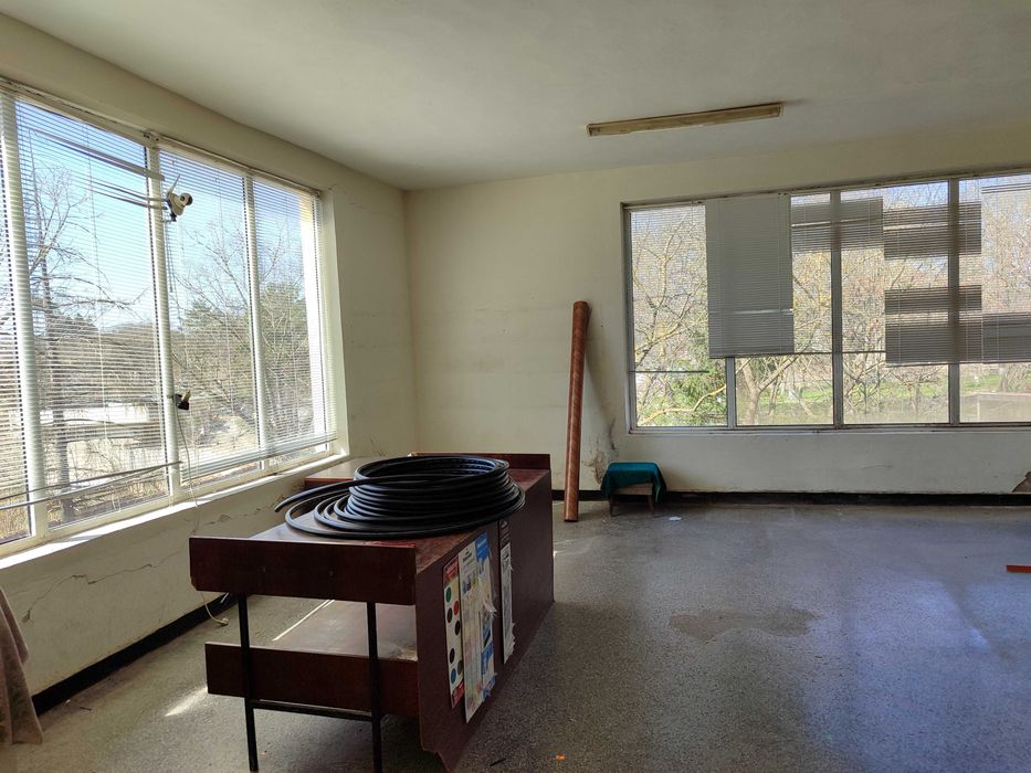 Продава се етаж от сграда в Спасово