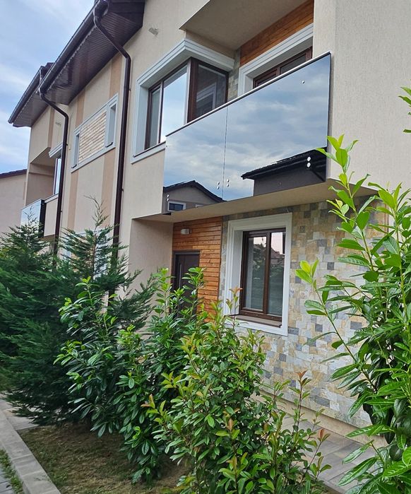 Casa noua de vanzare