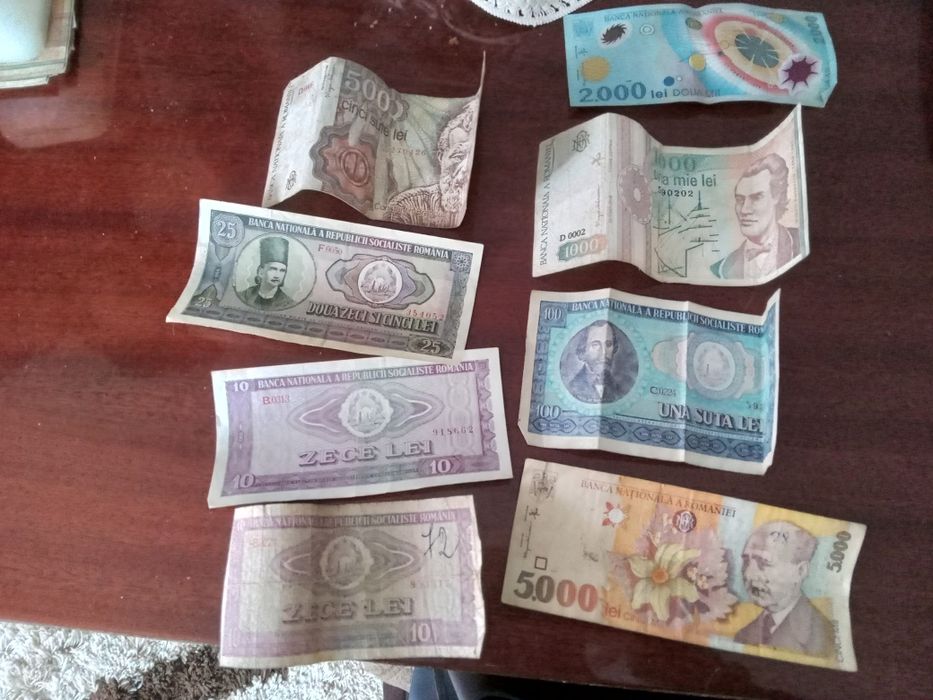 Vând Bacnote  si monede