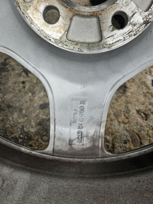 Рзервна гума патерица комплект за Audi Q5  195 75 18