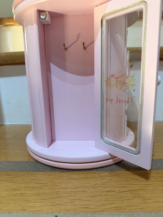 Дървена кутия за бижута