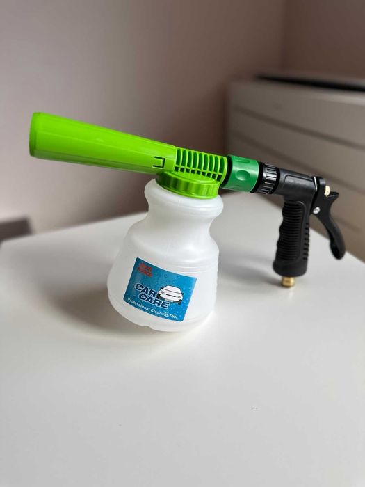 Пенообразувател за градински маркуч BEARFORCE 1L НОВ