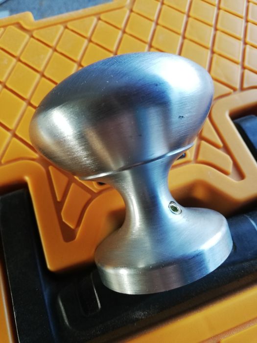 Продавам употребявани брави