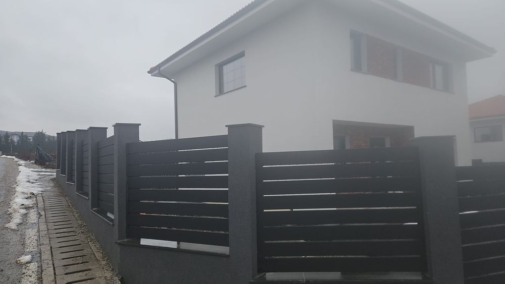 Vând casa individuala  la intrare in Chinteni