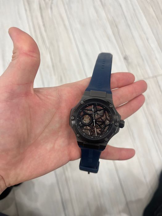 Продам часы Cerutti