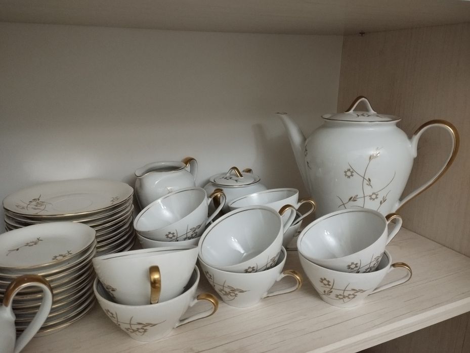 Сервиз фарфоровый.Б/у.