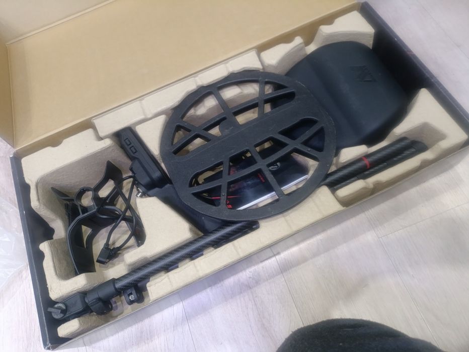 Продам металоискатель новый!!