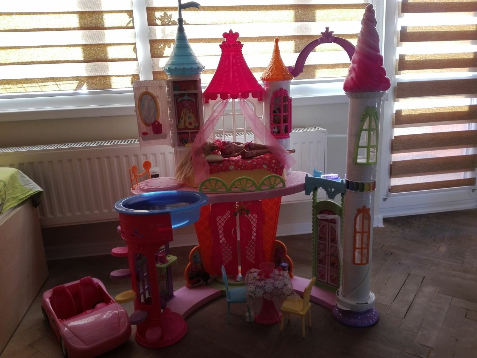 Barbie dreamtopia sweetville castle hot sale argos