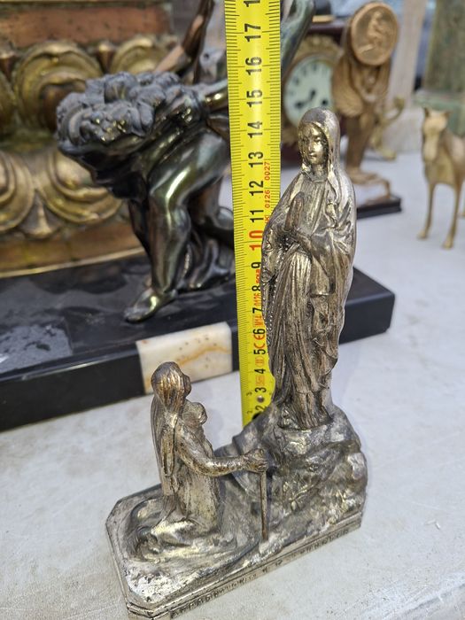 Статуетки внос от Франция