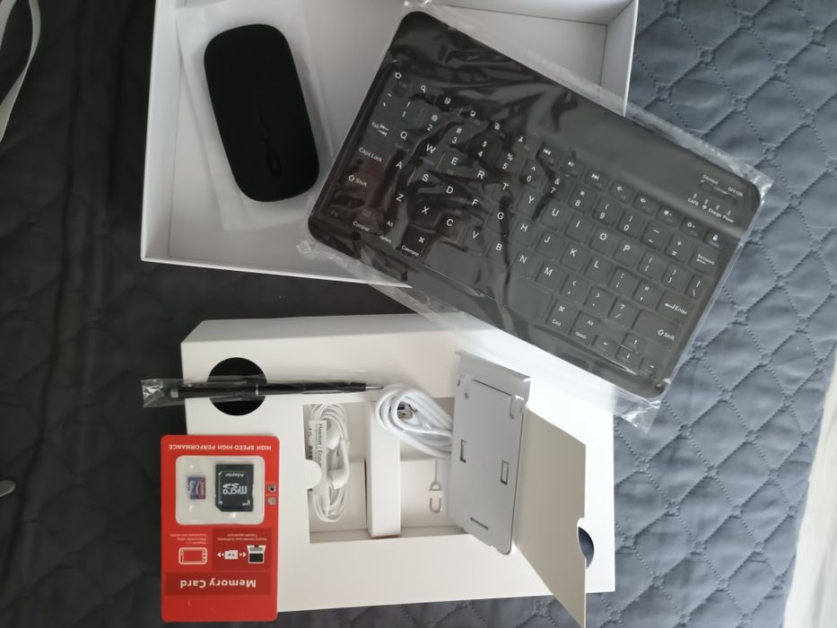 Tabletă T50 plus cameră auto 4k