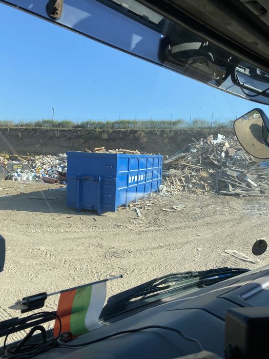 Контейнери за отпадъци