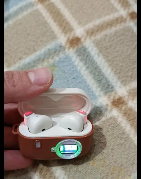 Наушниктер сатылады